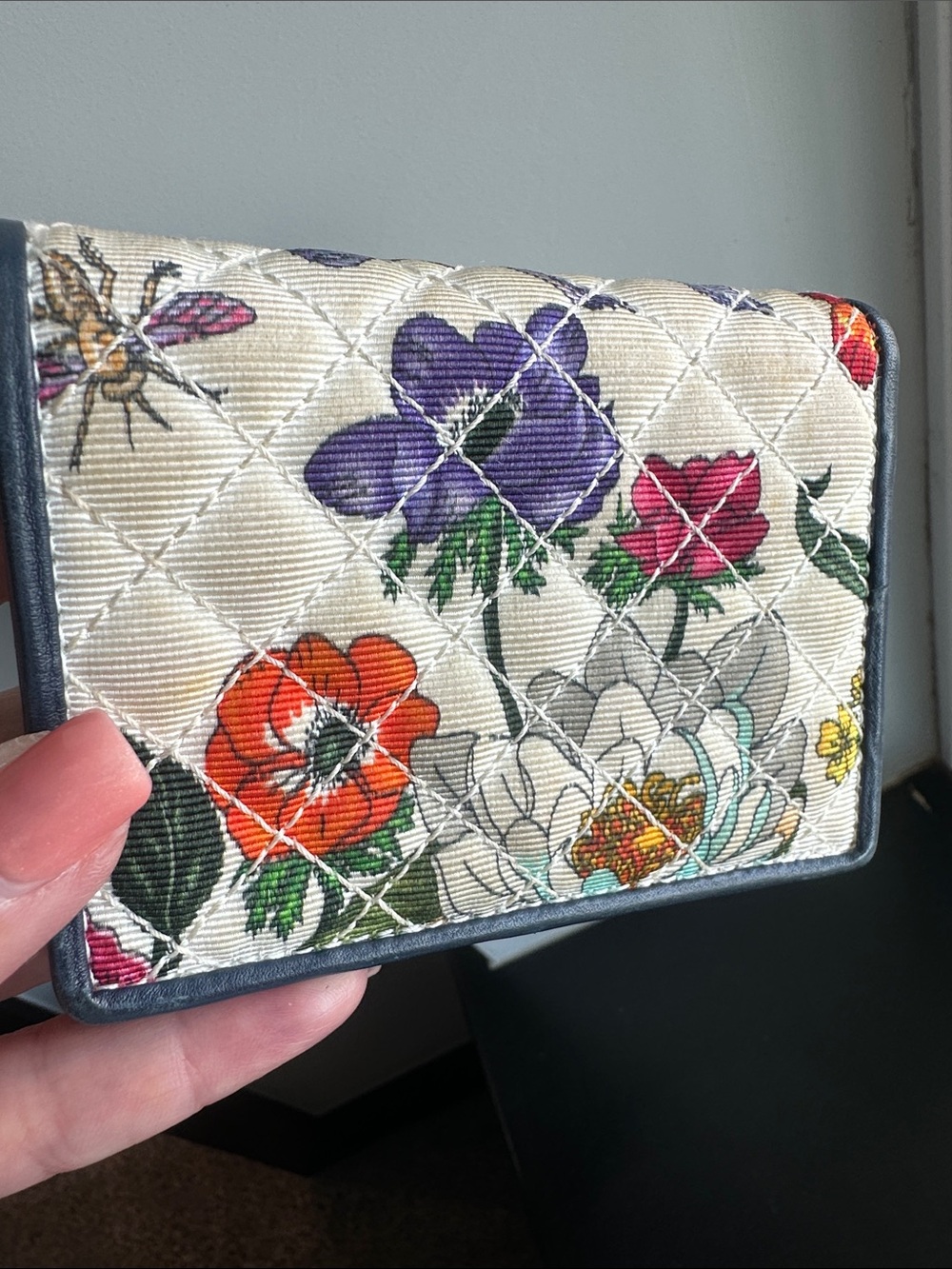 Gucci Floral Canvas Compact Wallet in Cream, Yellow, Purple and Navy - Picture 5 of 8